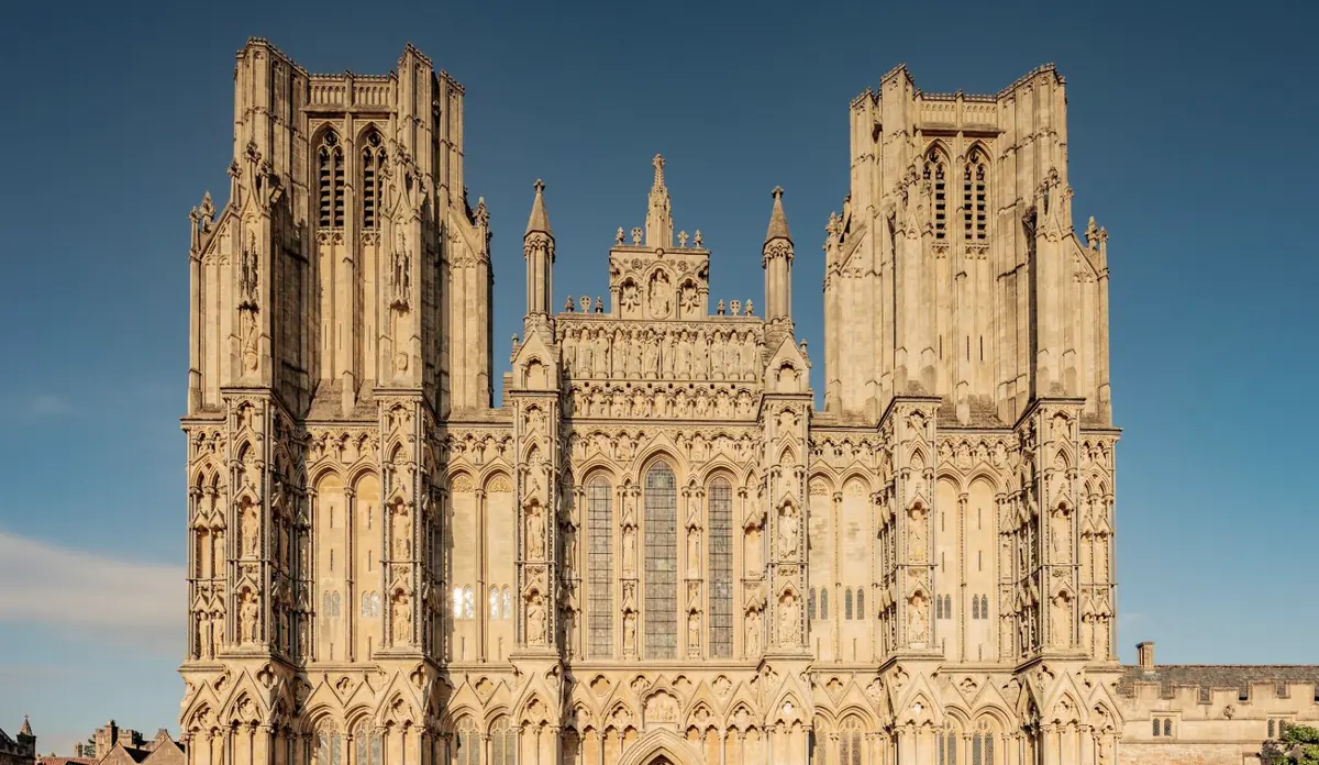 La facciata gotica della Wells Cathedral